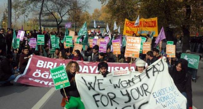 /galeriler/foto/20081129-1343-krize-karsi-miting-ankara-29-kasim-2008/krize-karsi-miting-ankara-29-kasim-2008-1.jpg