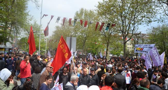 /galeriler/foto/20150501-1528-istanbul-1-mayisi-2015/istanbul-1-mayisi-2015-1.jpg