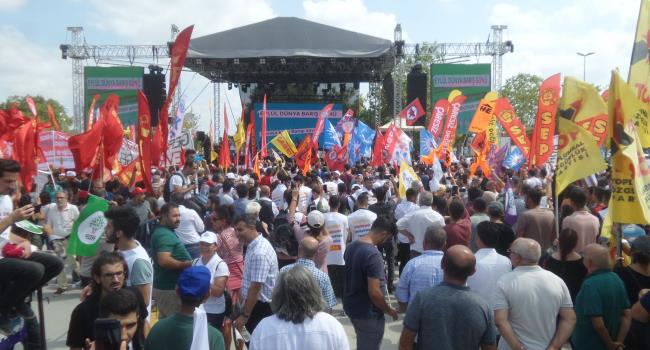 /galeriler/foto/20190901-1631-istanbulda-1-eylul-mitingi-2019/istanbulda-1-eylul-mitingi-2019-3.jpeg