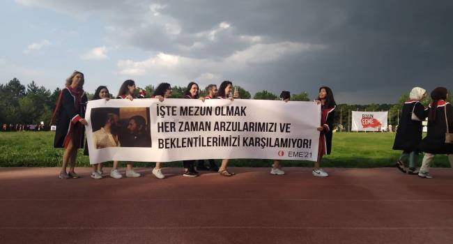 /galeriler/foto/20220807-0032-odtude-mezuniyet-devrimde-olur/odtude-mezuniyet-devrimde-olur-1.jpg