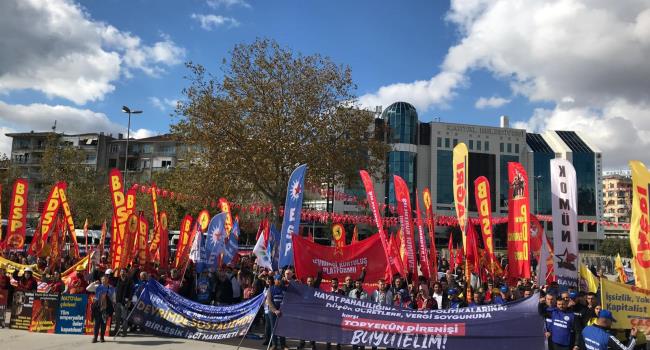 /galeriler/foto/20241020-2244-isci-emekci-mitingi-kartal-meydani-2024/isci-emekci-mitingi-kartal-meydani-2024-1.jpeg