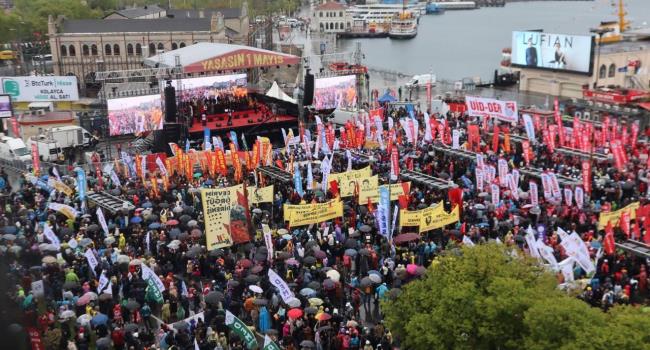 /galeriler/foto/20250501-2045-istanbul-kadikoy-1-mayis-2025/istanbul-kadikoy-1-mayis-2025-1.jpg