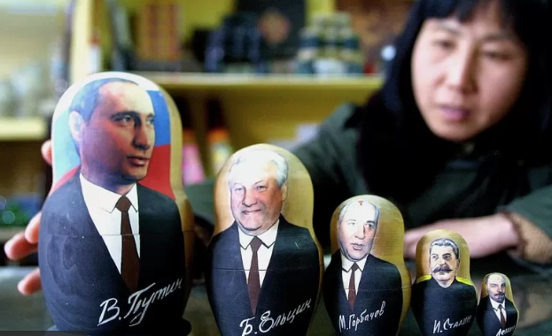 Putin, Yeltsin, Gorbaçov, Stalin ve Lenin