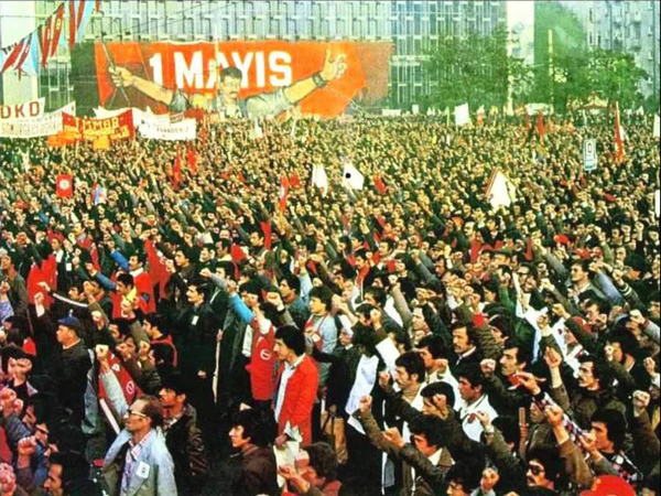 /images/haber/guclu-kitlesel-1-mayis-AA.jpg