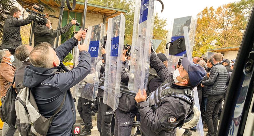 /images/haber/hak-ihlalleri-raporunun-dusundurdukleri.jpg